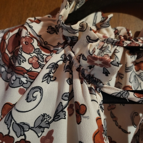 Banana Republic V-Neck Tie Ruffled Long Sleeve Paisley Peasant Midi Dress 8 - Picture 6 of 10